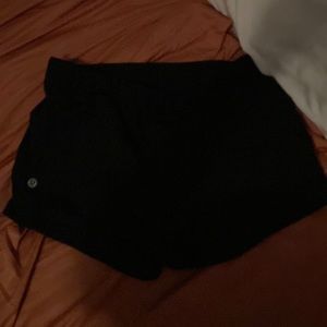 lululemon shorts size 8